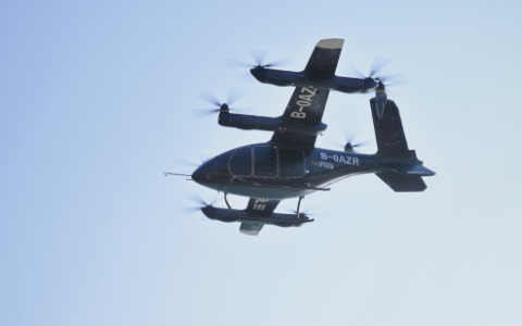 沃飞长空：AE200新机首飞，获特许飞行证